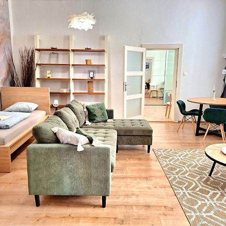 Apartment Emma - Old Town Bratislava Luaran gambar