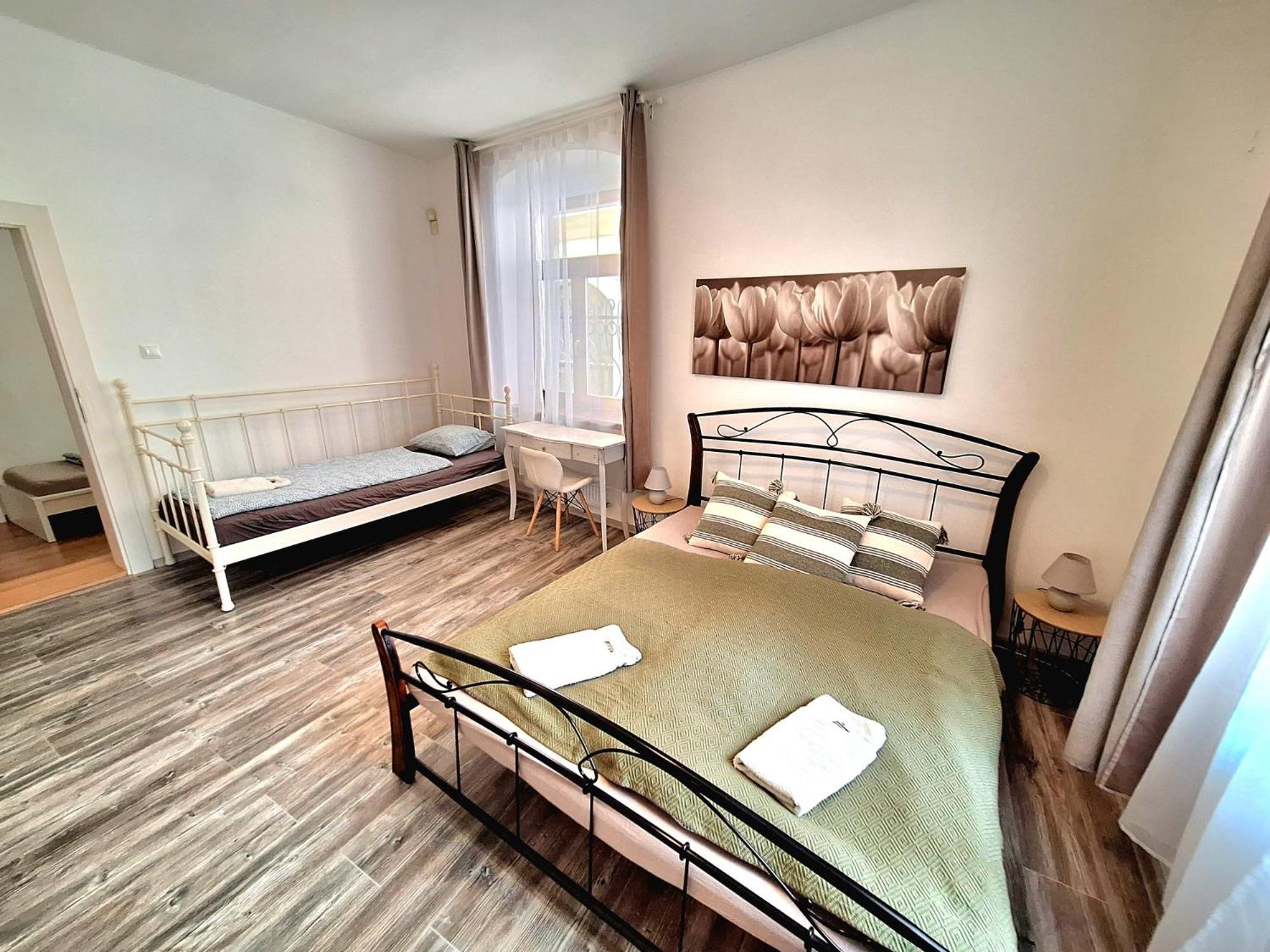 Apartment Emma - Old Town Bratislava Luaran gambar